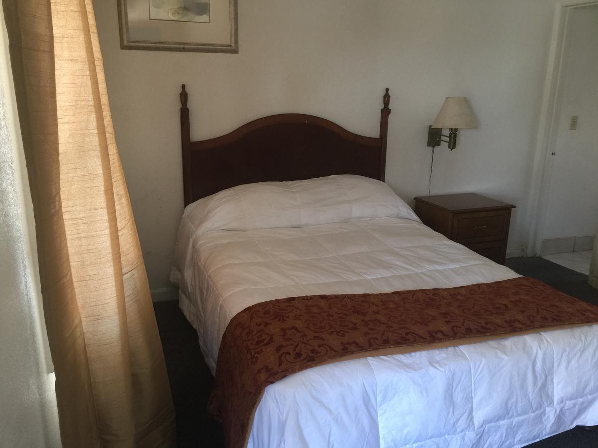 Frontier Motel Anaheim Bagian luar foto